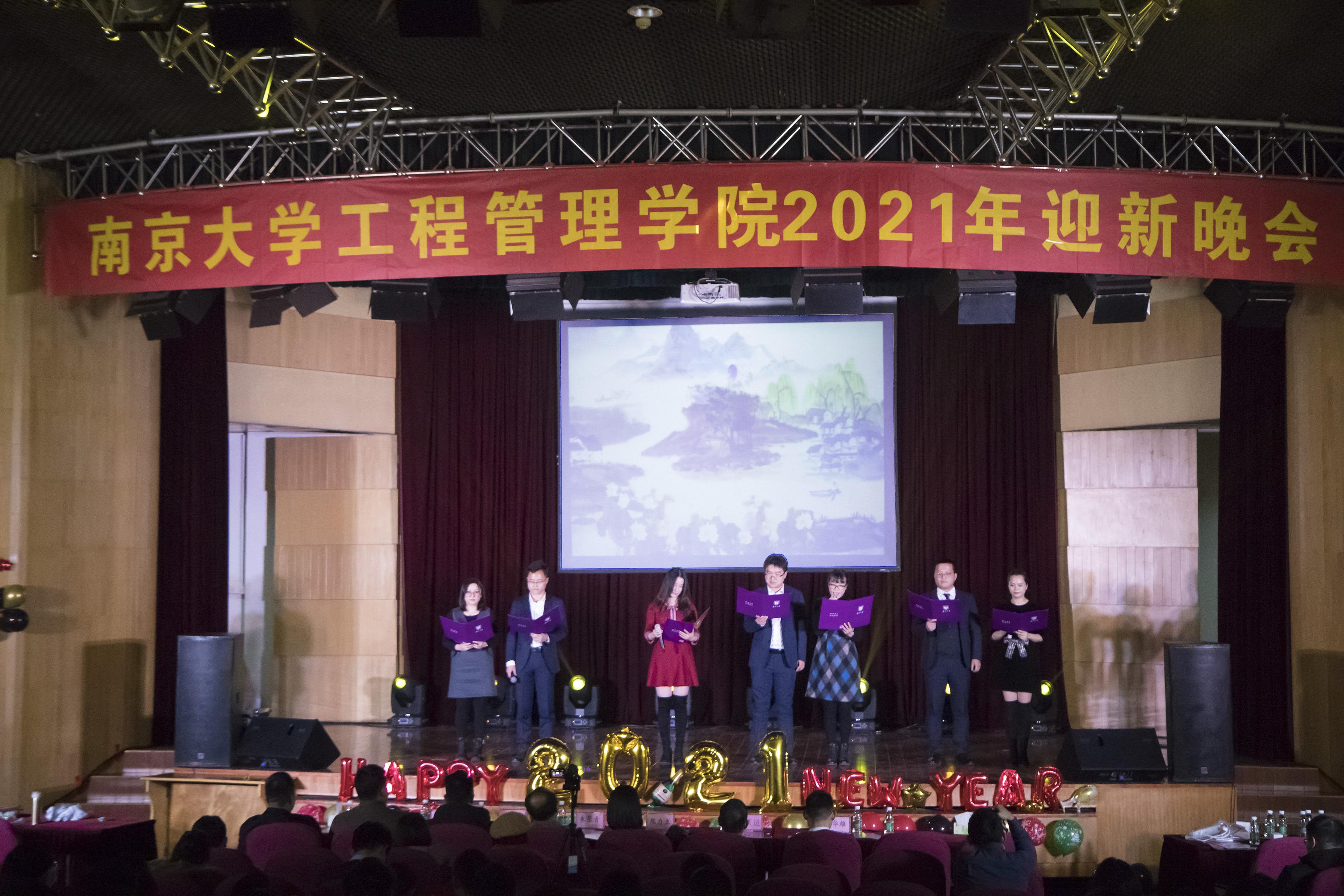 南京大学毕业证(南京大学毕业证和学位证)