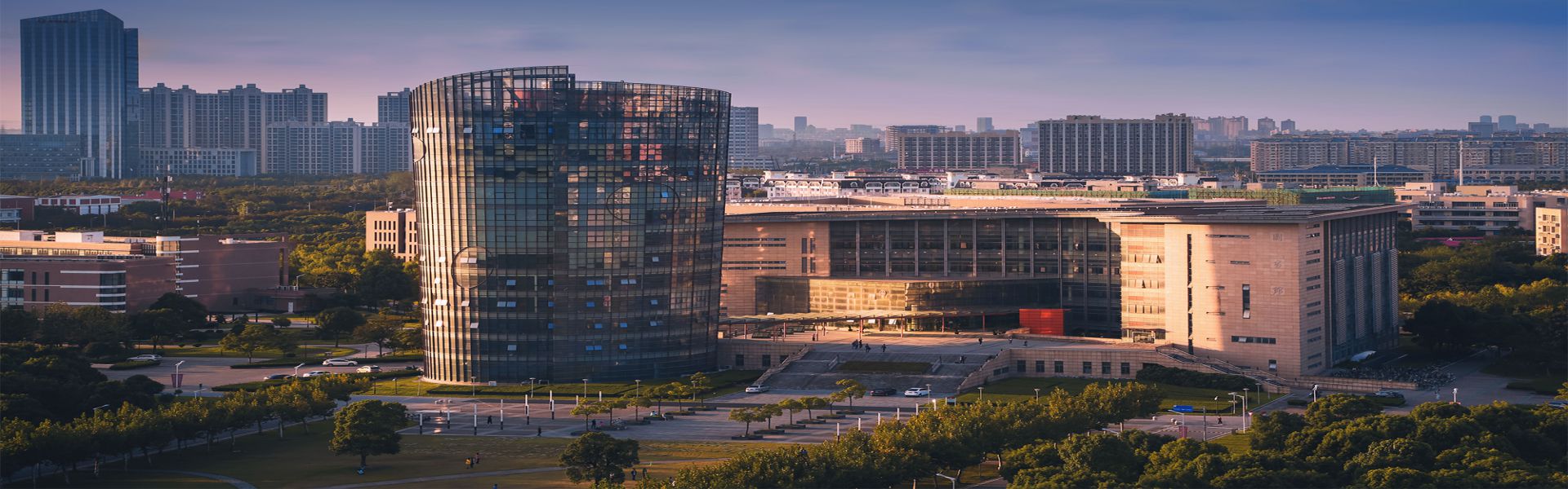 华东师范大学(华东师范大学公共数据库)